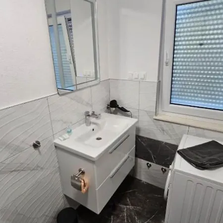 Spacious With Outdoor Swimming Pool In - Two Bedroom 트로기르